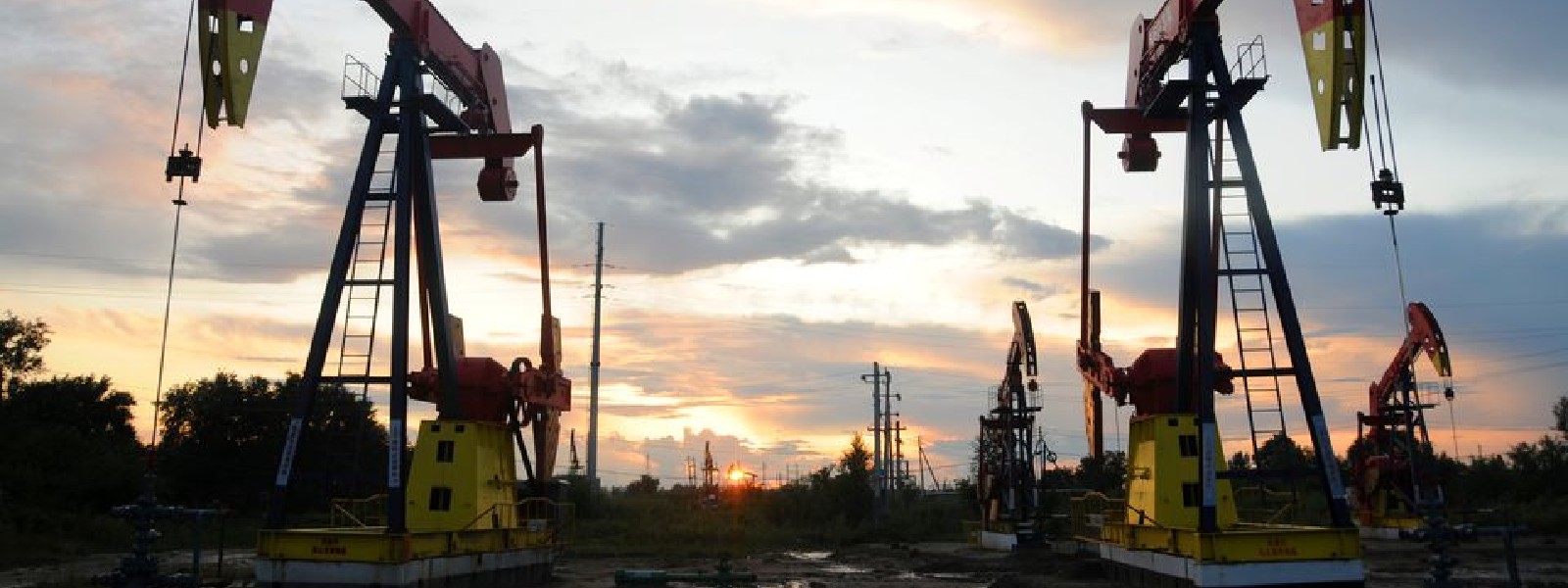 Oil prices surge more than 2% as Putin mobilises more troops